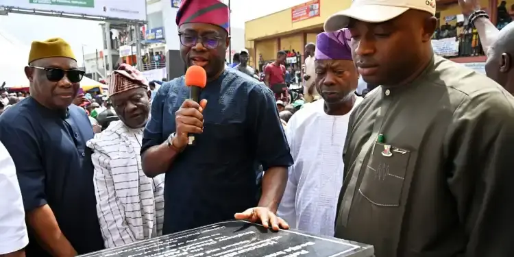 Makinde Inaugurates Bodija Market Road, Says Oyo LGAs Functional, Delivering Projects