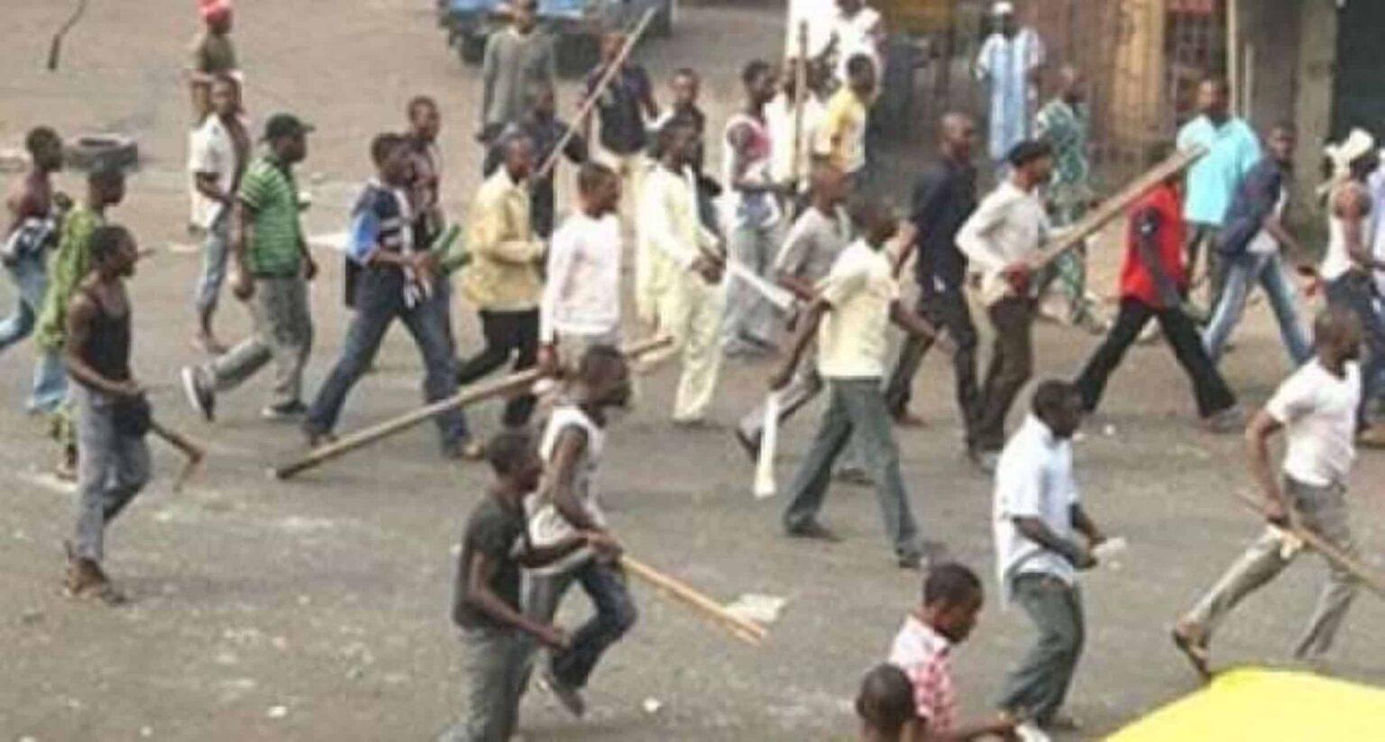 Six Ibadan men caught fighting with dangerous weapons remanded