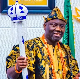 Alaafin Mum as Makinde Crowns 14 Oyo Chiefs
